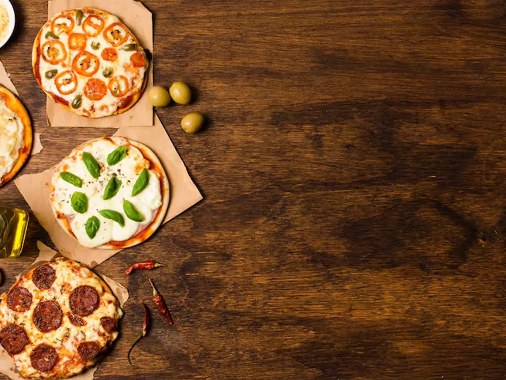 Imagem de fundo da categoria de kits para pizza personalizados da LCM Brindes.